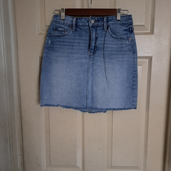 Old navy Jean skirt size 2 /$25 - Picture 1 of 4